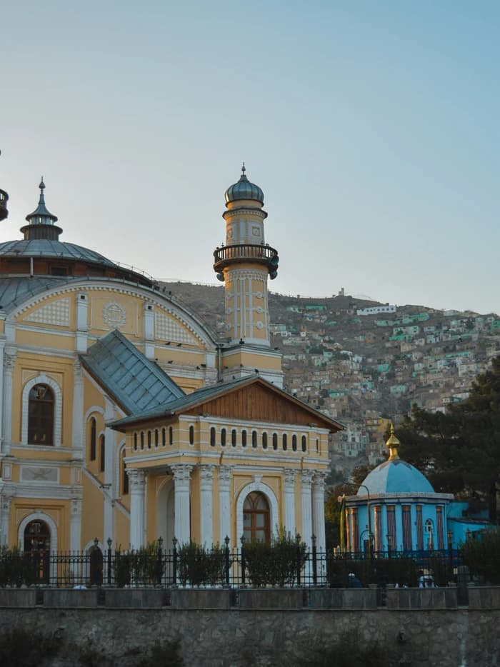 Shah-Do Shamshira Mosque beside the Kabul River
