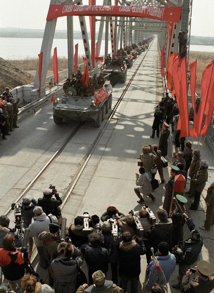 Soviet troops crossing the Friendship Bridge during withdrawal in 1989