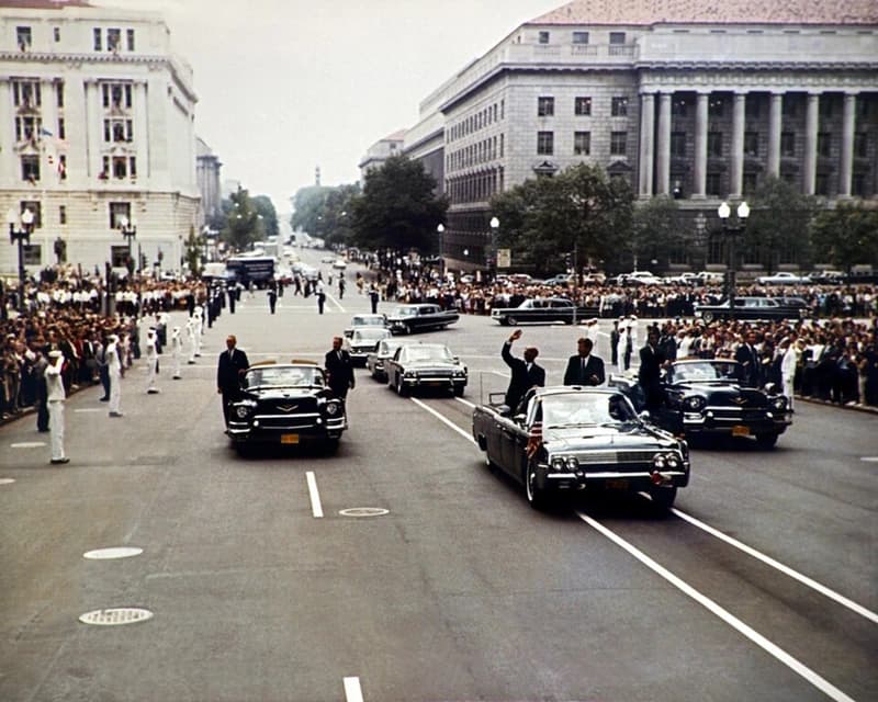 Zahir Shah and President Kennedy greeting crowds during the 1963 state visit